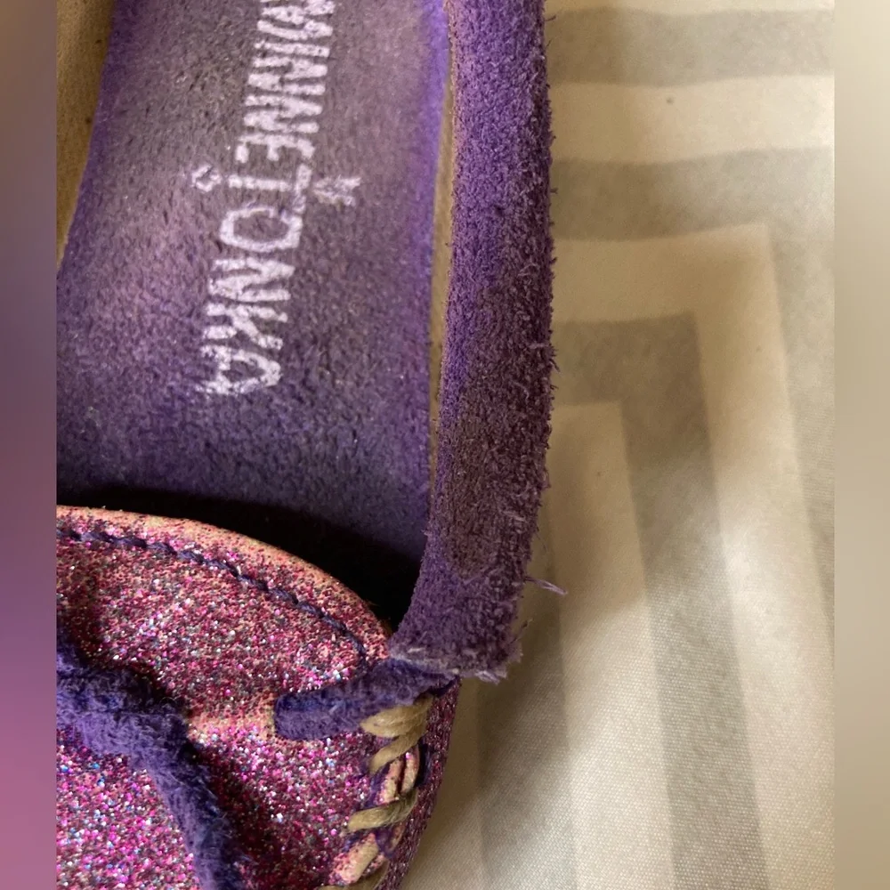 Toddler Girls Minnetonka Purple Glitter Sparkly Suede Moccasins Shoes - Size 8
